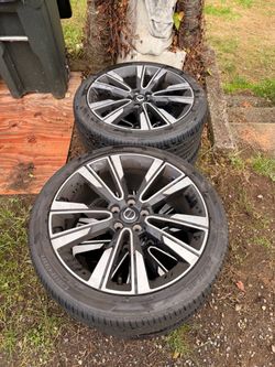 235/40zr19 tires and rim