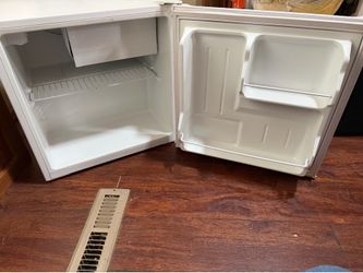 Mini fridge