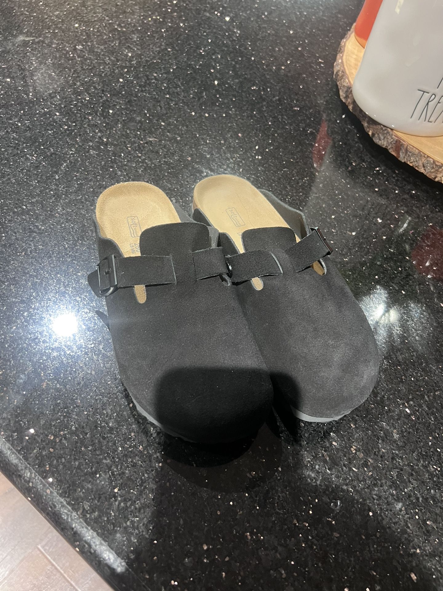 Birkenstocks black 