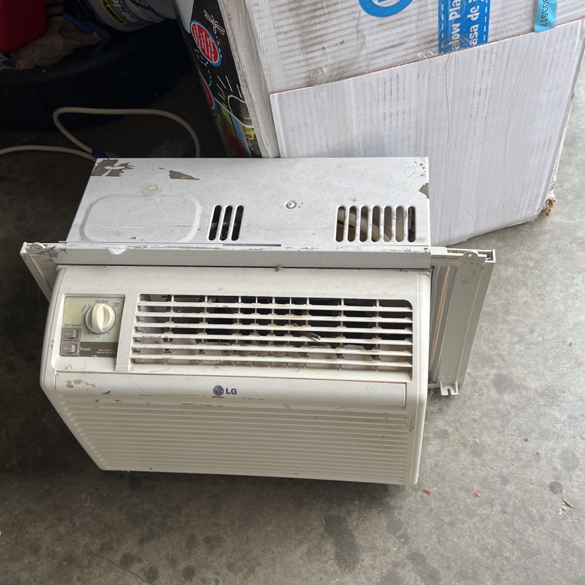 AC Window Unit 