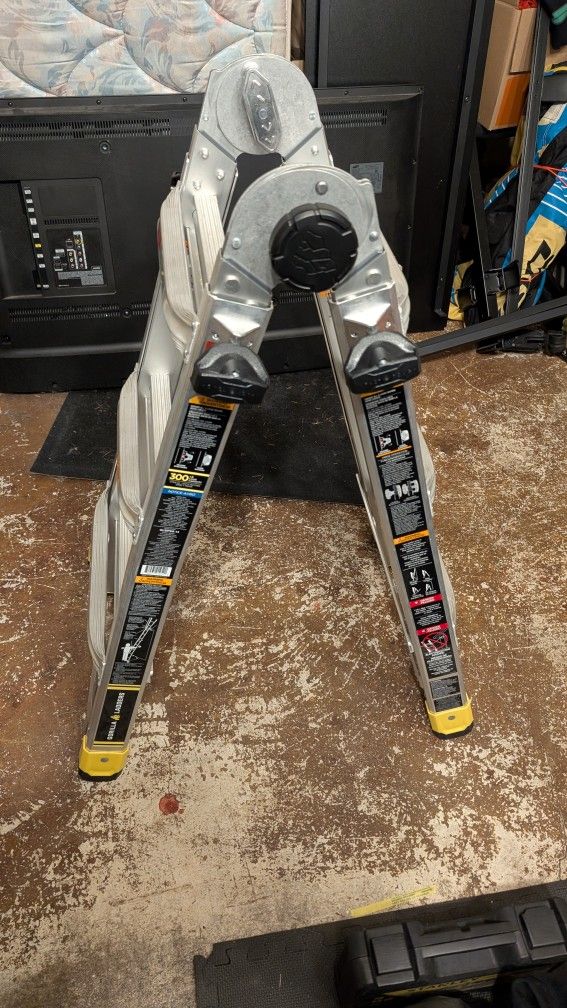 Adjustable Ladder
