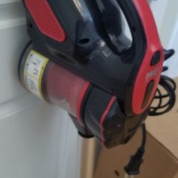 New Cond H R B VACUUM    With AMAZING Water And. , WORKS EXCELLENT.   IN THE BOX 