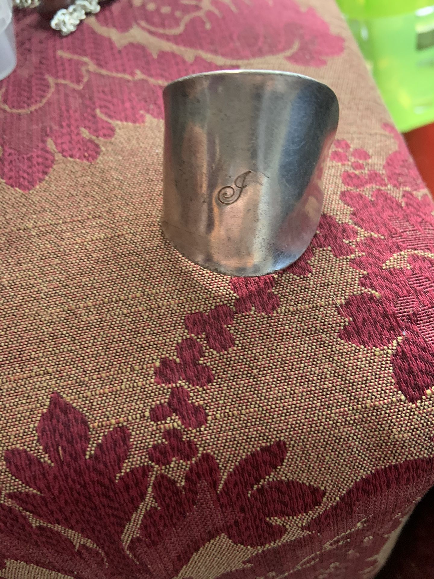 Giant spoon ring marked rogers 10.00