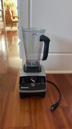 Vitamix VM0103 Professional Series Blender w/ Pitcher NO LID