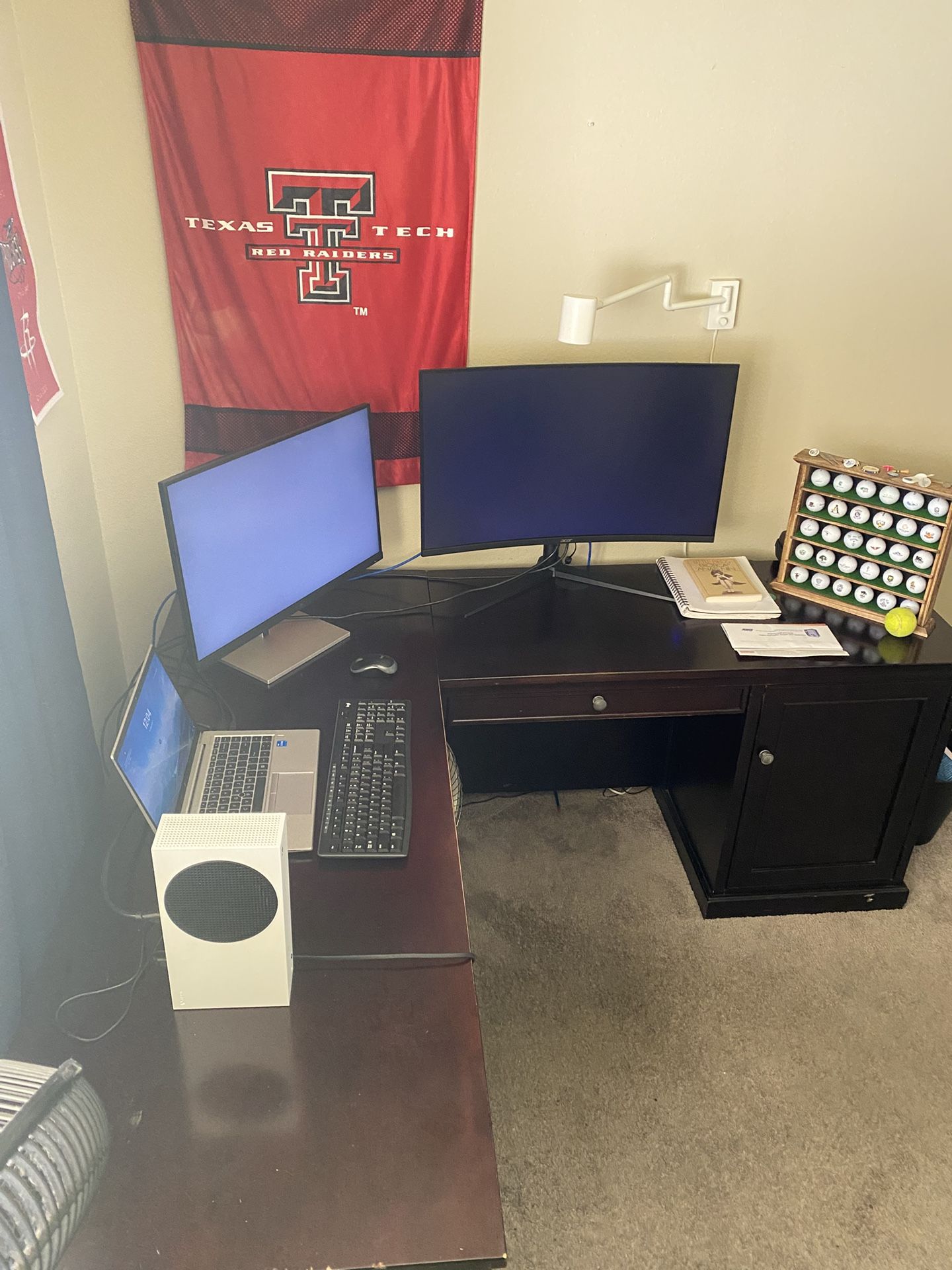 Free Corner desk