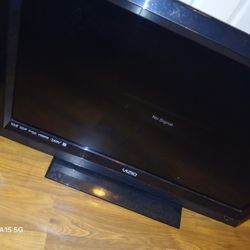 Vizio E321VL television 