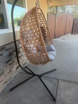 Wicker Hanging Egg Chair with Stand