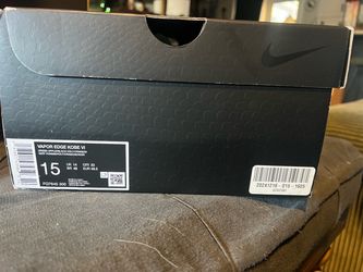 Kobe grinch cleats
