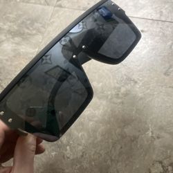 Brand New LVsunglasses 