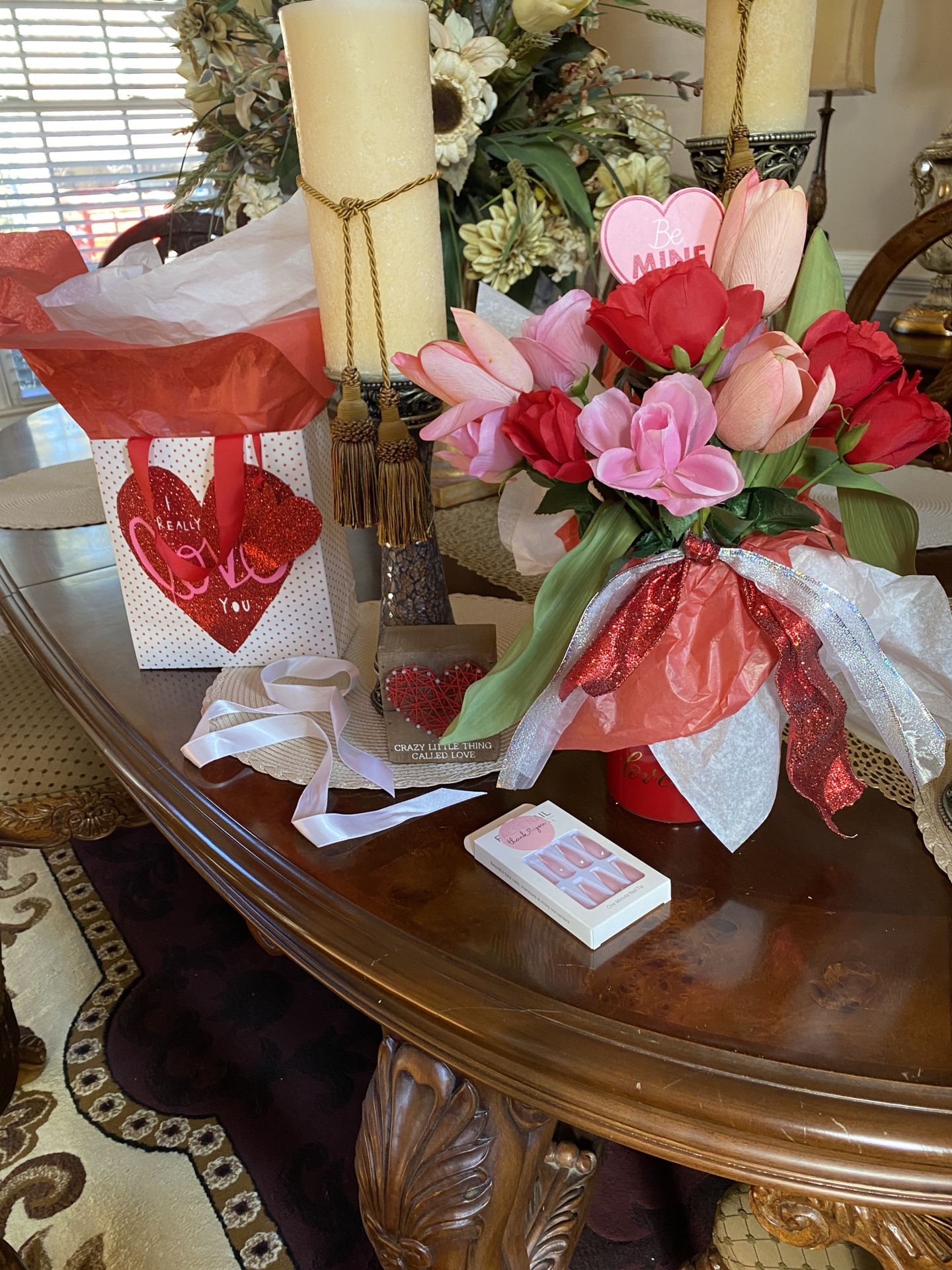 ($25) Flower Arrangement Including Gifts