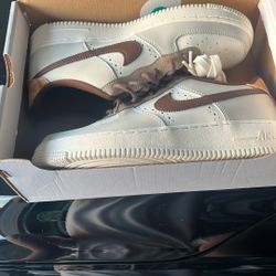 Air Force 1 LV8 (GS) Size 7Y