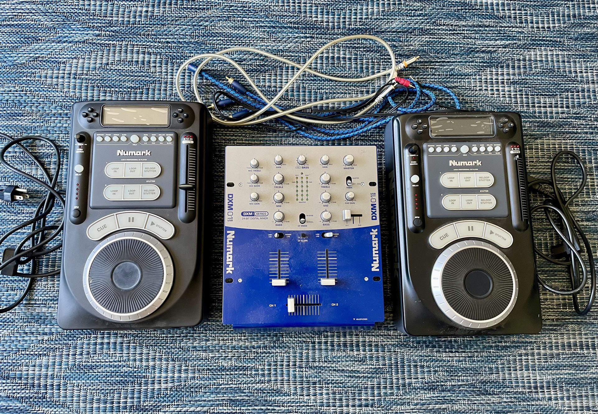 NuMark CD Turntables and Mixer