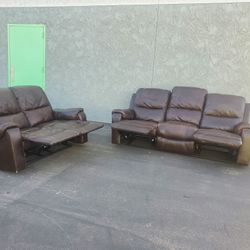 Very Nice Recliner Couch And Loveseat 