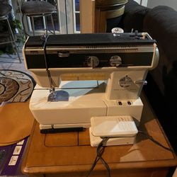 Selling Sewing Machine 