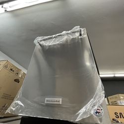 Kitchen Aid Dishwasher In Stainless Steel New Open Box With Stainless Tub 