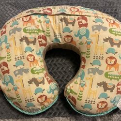 BOPPY....LIKE NEW!!! 20$