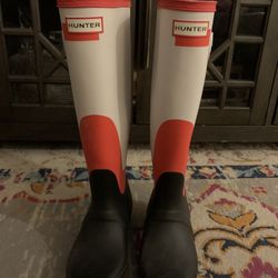 Hunter Women’s Boots Size 6