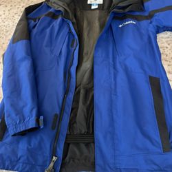 man’s waterproof jacket size small