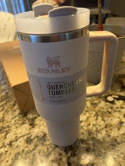 stanley tumbler 40oz