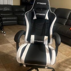 GTR GAMING CHSIR BRAND NEW