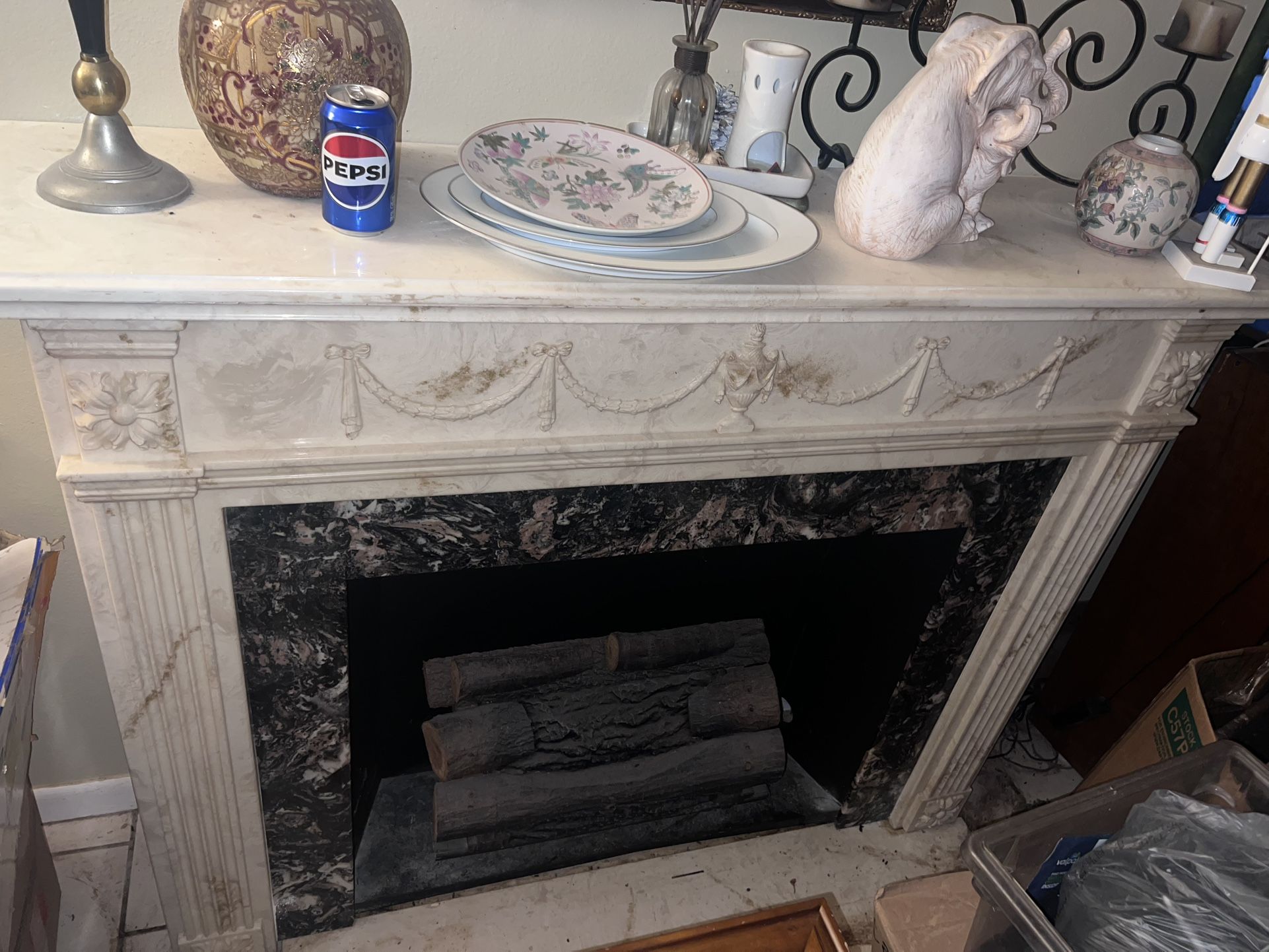 European Marble Mantle