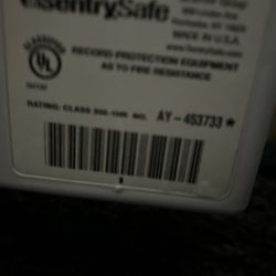 Combination Sentry Safe 