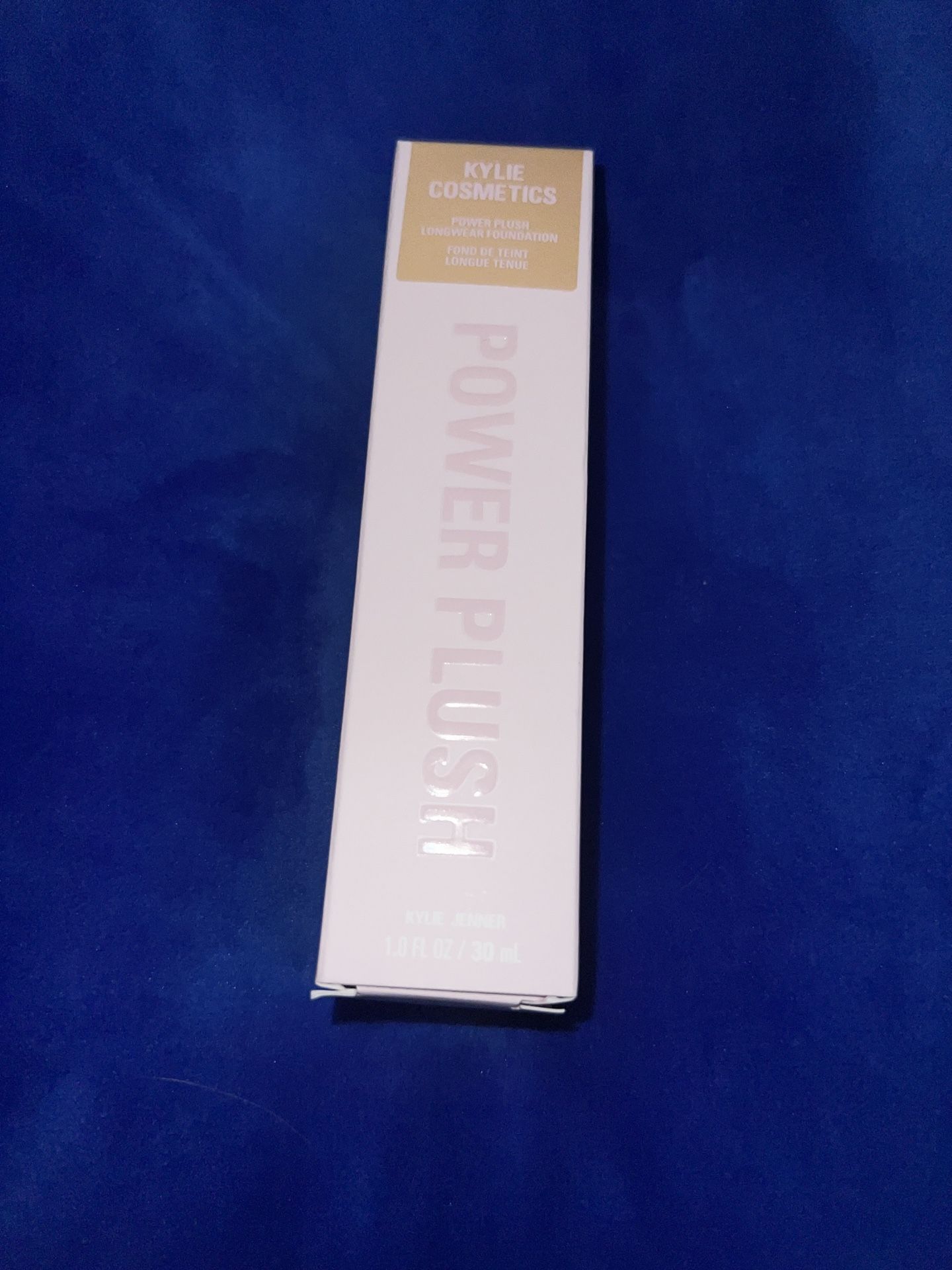 Kylie cosmetics power plush foundation 2.5n