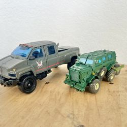 Hasbro 2009 Transformers ROTF Revenge Of The Fallen Voyager IRONHIDE IINCOMPLETE