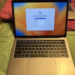 2017 MacBook Pro 13 Inch