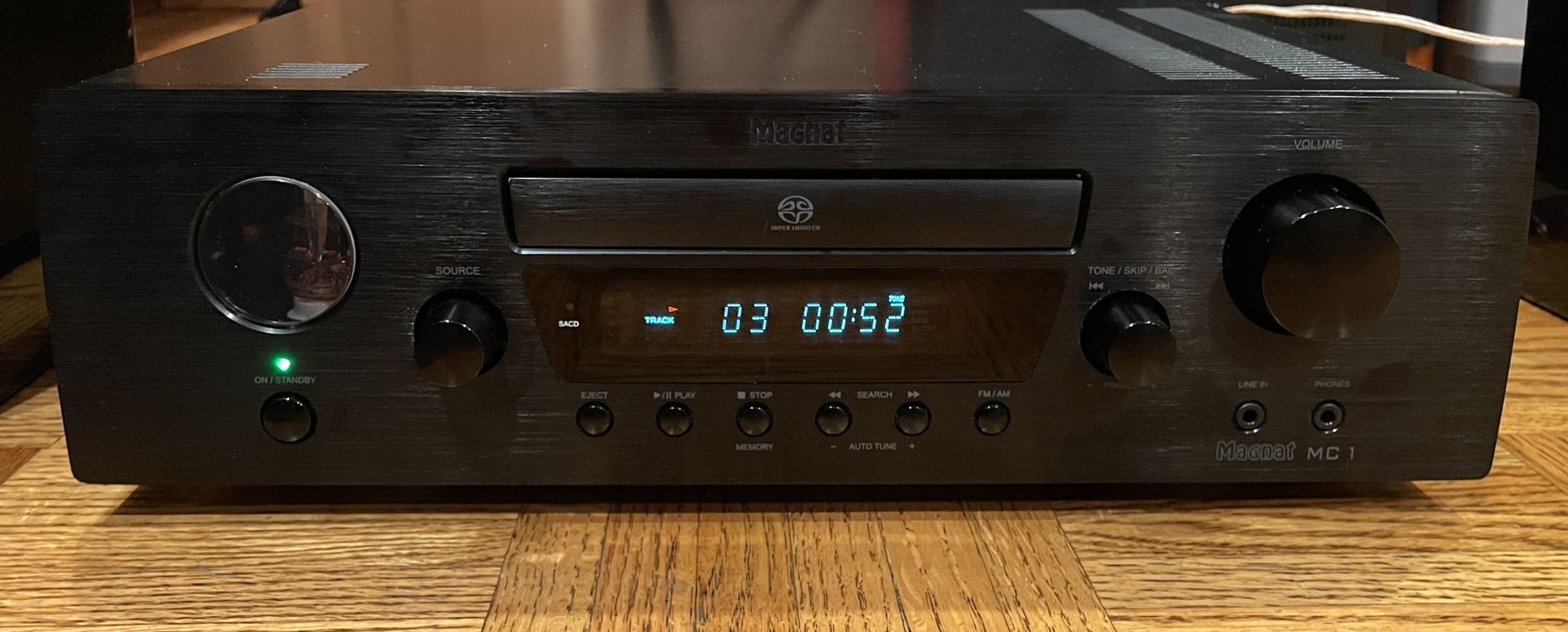 Magnat MC 1 SACD/CD Receiver