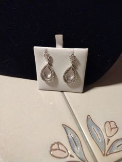 Sterling Silver Dangle Pierced Earrings/Diamonds