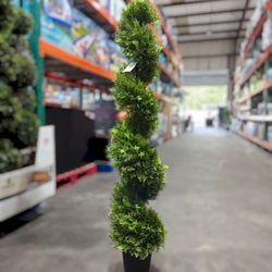 Faux 5ft Spiral Topiary in Black Grower's Pot