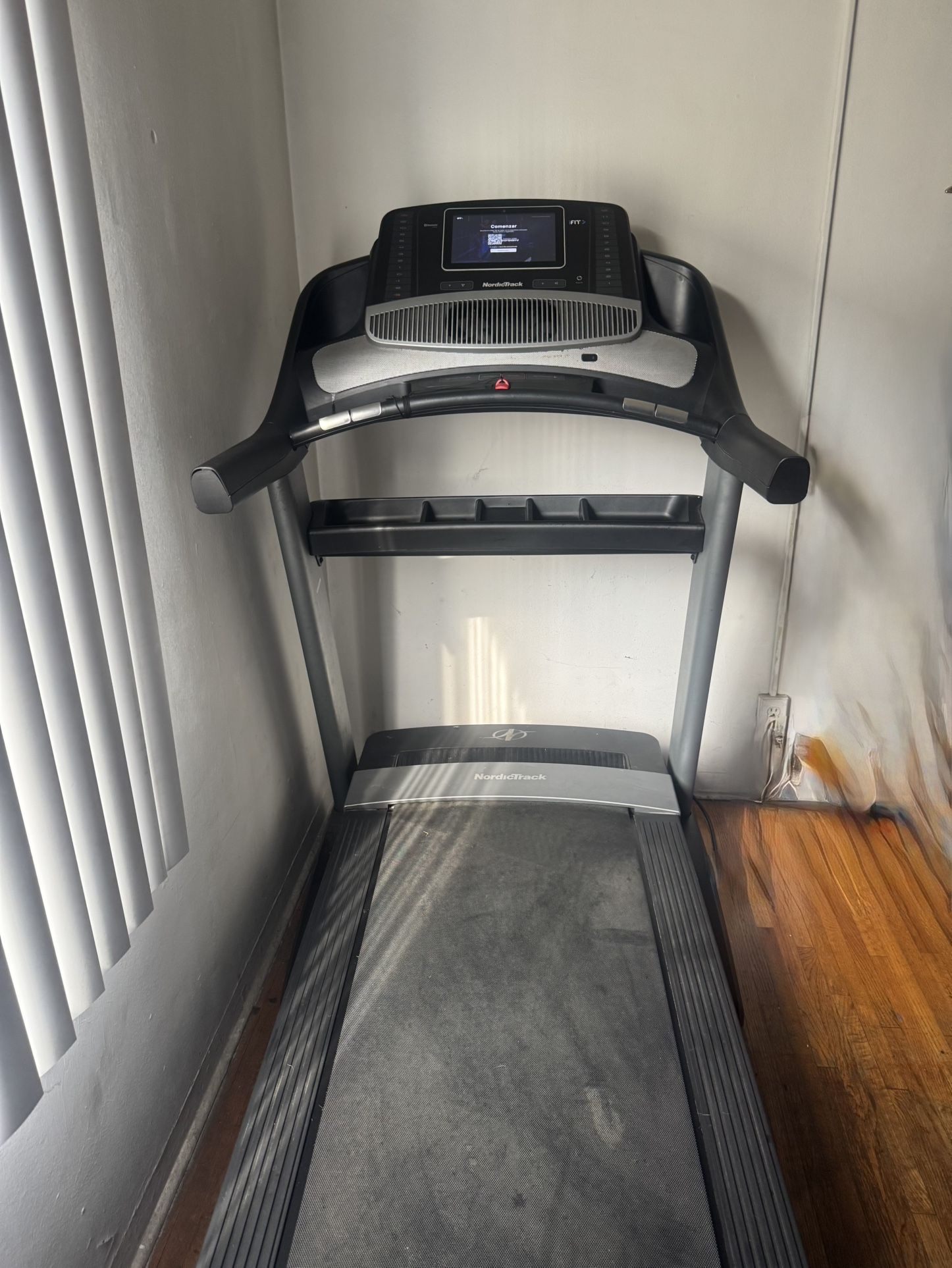 🏃‍♂️ Commercial 1750 Treadmill (NTL14129) – Works Great! 🏃‍♀️