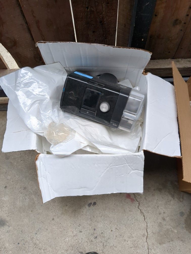 ResMed Machine And Accessories