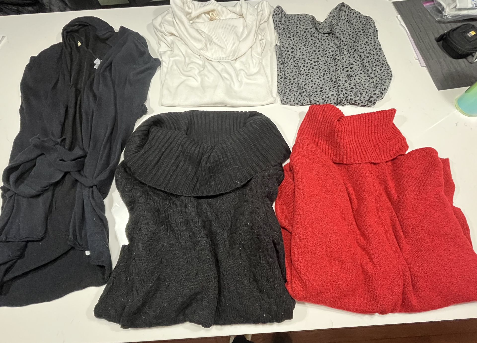 5 Women’s Tops For $10