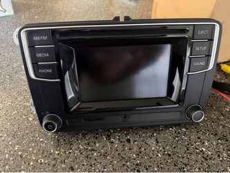Volkswagen OEM Radio