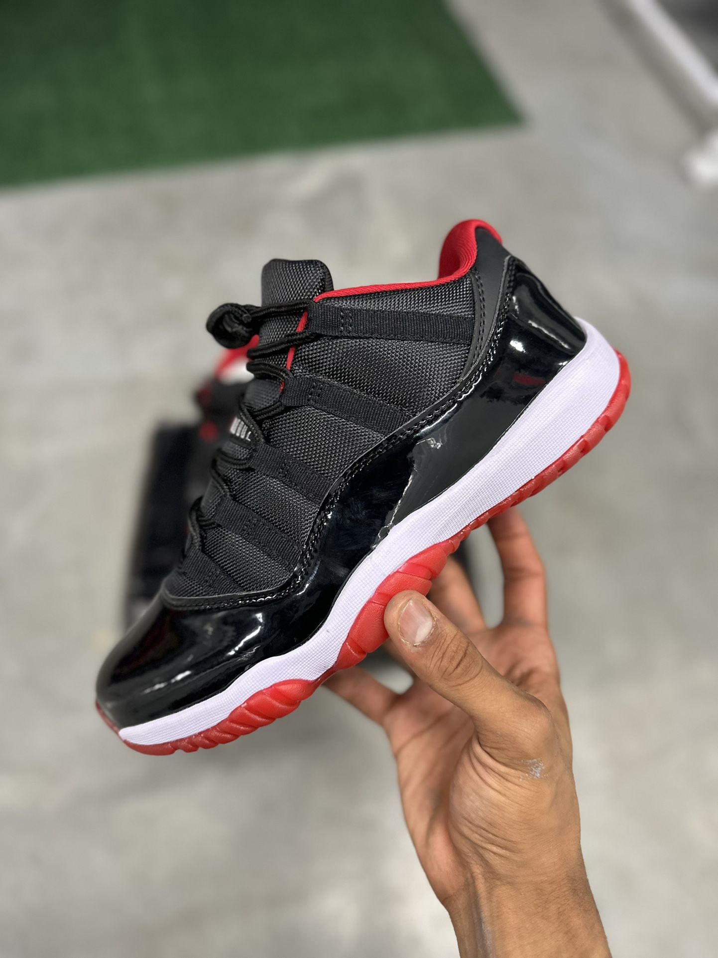 “Bred” Jordan 11s Lows 10/M, 11.5/W 🩸