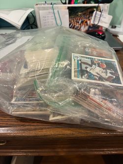 Large bag of assorted sports cards