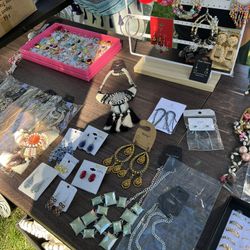 Lots Jewelry 5$ Each 