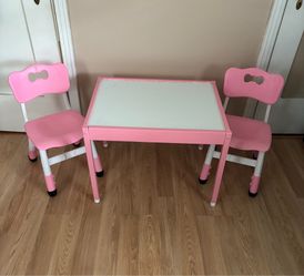 Kids table and chairs