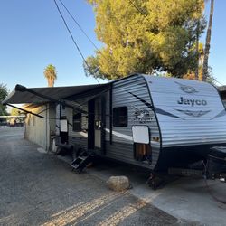 21 Jayflight 264BH 28' Travel Trailer With Bunks