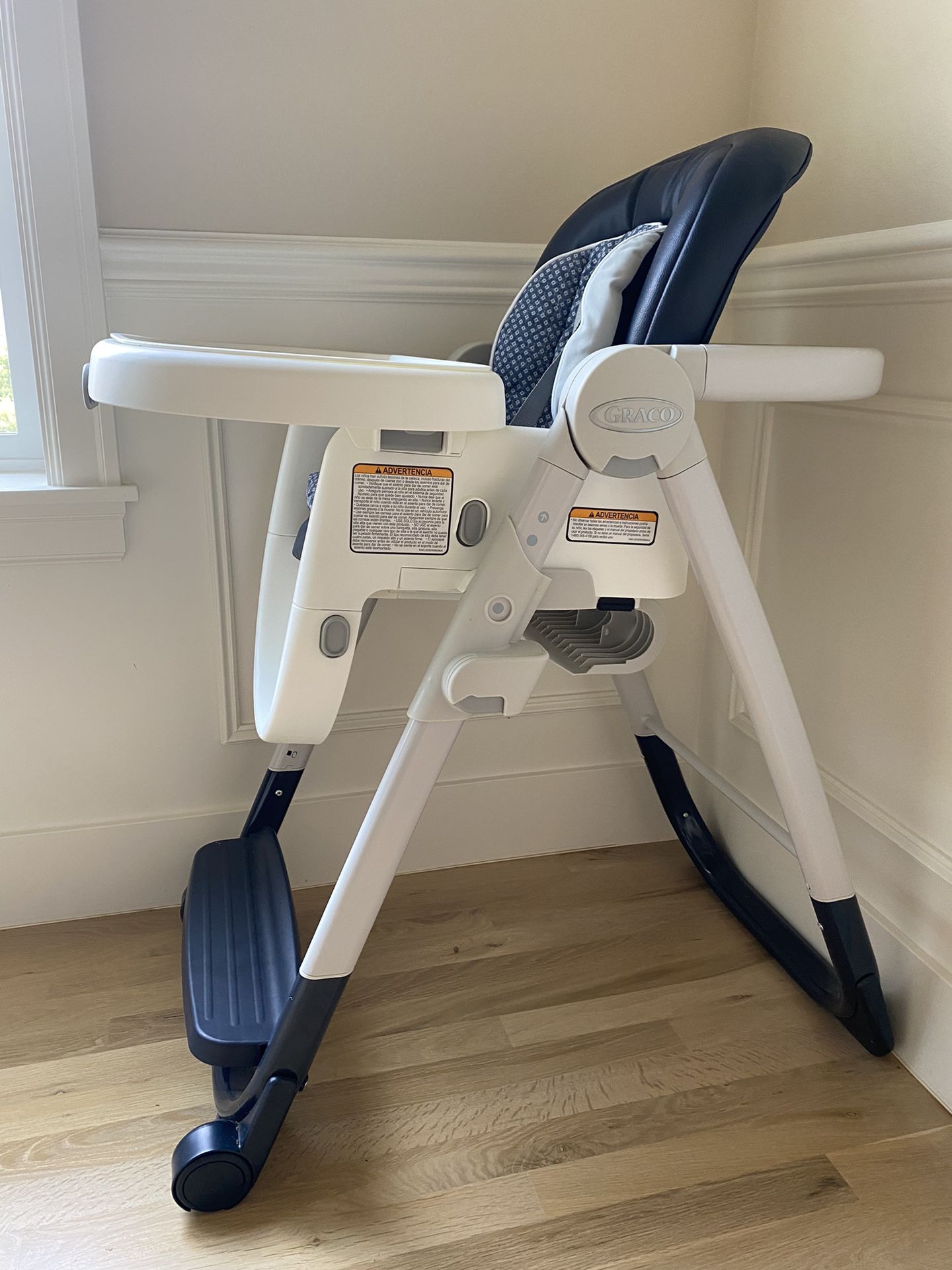 Graco EveryStep 7 in 1 High Chair Converts to Step Stool for Kids