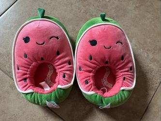 Size 2-3 Squishmallows Toddler & Kids Boys or Girls Character Plush Slippers