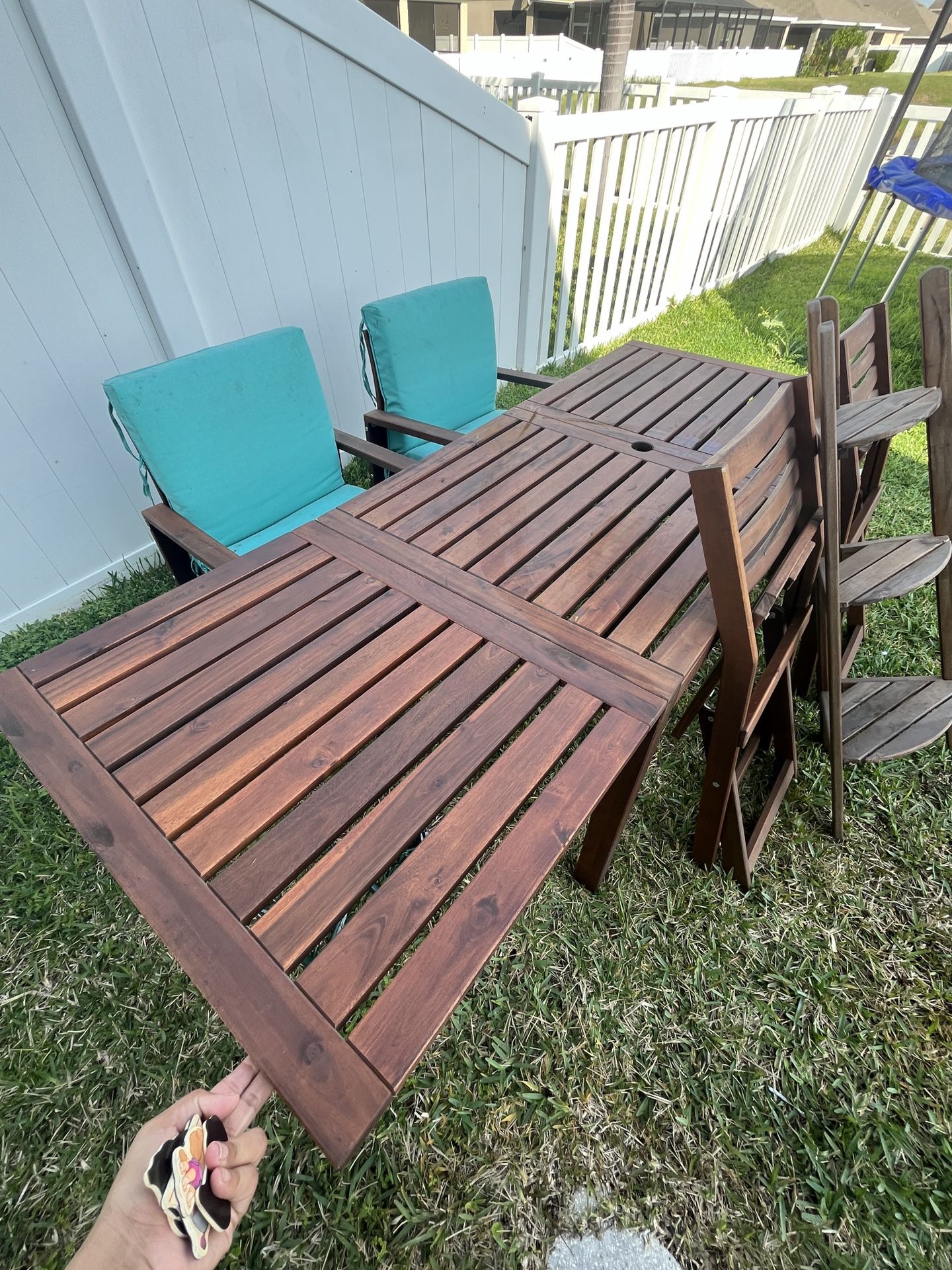 IKEA Expandable Patio Table And Chairs 