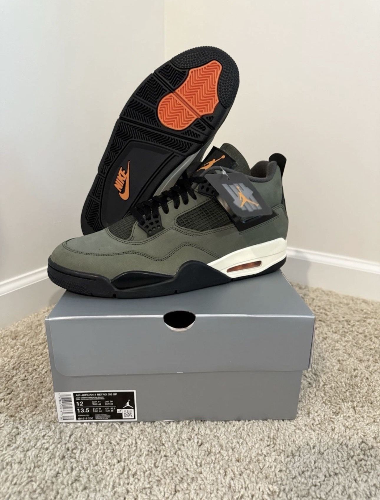 Jordan 4 Undefeated 