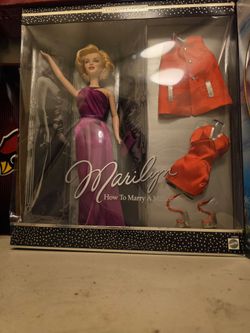 Marilyn Monroe doll