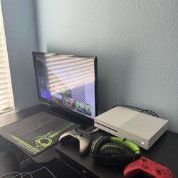 🎮 Complete Gaming Setup – Xbox One S (1TB), Vizio TV, Controllers + Headset – $350