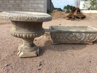 4 Concrete Planters