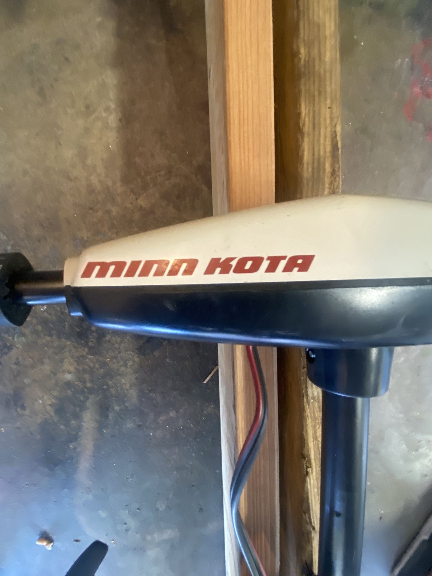MINN KOTA ELECTRIC TROLLING MOTOR