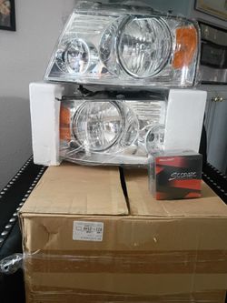 2004 Ford F-150 headlight assembly
